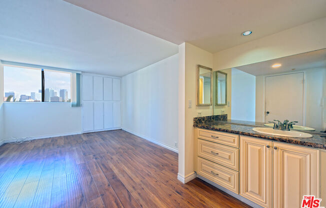 2 beds, 2 baths, 1,071 sqft, $3,999, Unit 801