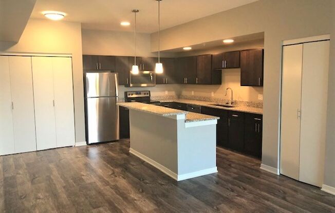 1 bed, 1 bath, 676 sqft, $1,750, Unit 111