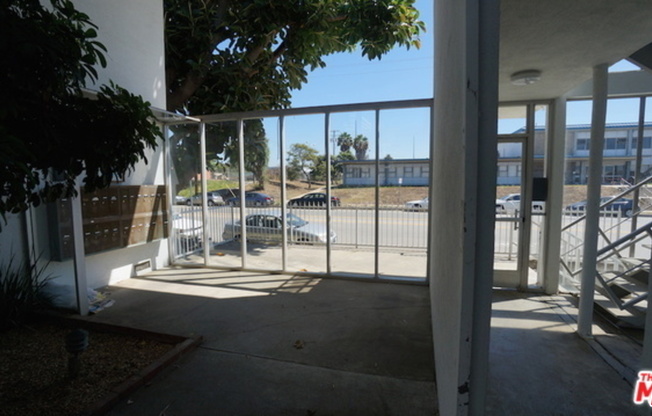 1295 FEDERAL AVE