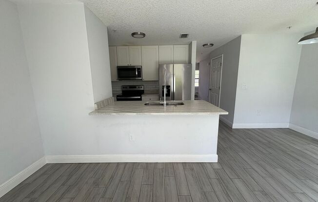 3-bedroom, 2.5-bathroom townhome by UCF