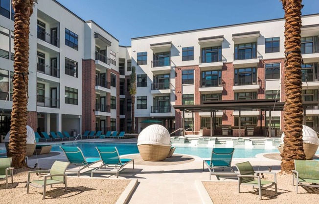 swimming pool at Tinsley on the Park apartments