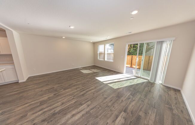 Brand New! - 3 Bedroom Townhome in Brush Prairie