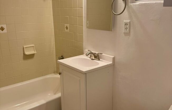 1 bed, 1 bath, $1,750, Unit 9010