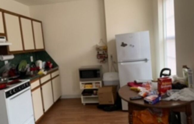 1 bed, 1 bath, 352 sqft, $1,090, Unit 407