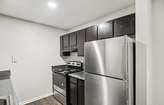 2 beds, 2 baths, 989 sqft, $1,449