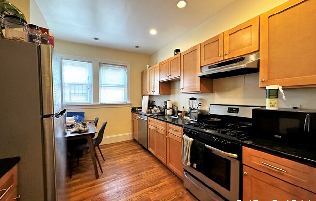 229 CHESTNUT HL AVE