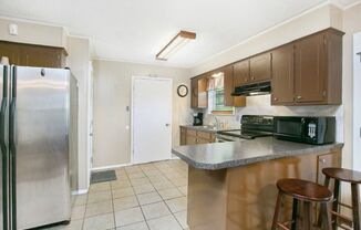 3 beds, 2 baths, $1,350