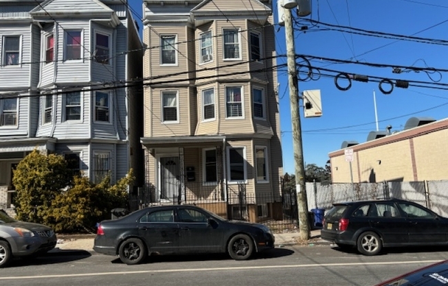 159 S 11 ST