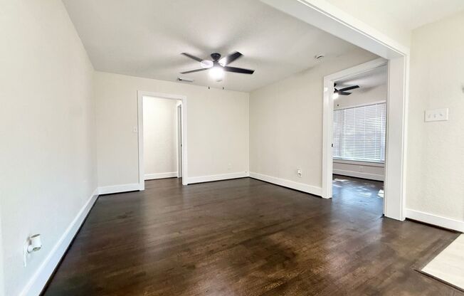 Incredible 5/2 Home in Lake Jackson! Lots of Updates !