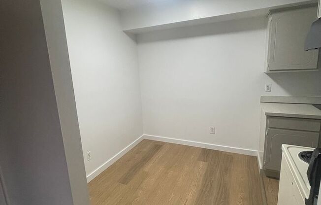 1 bed, 1 bath, 600 sqft, $1,095, Unit UNIT 204 *