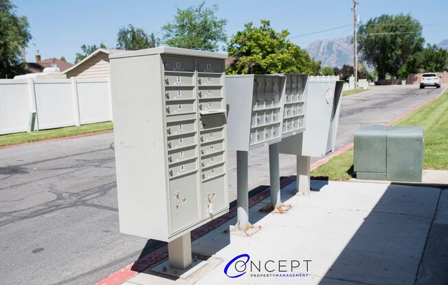 2 beds, 1 bath, 810 sqft, $1,225, Unit 93