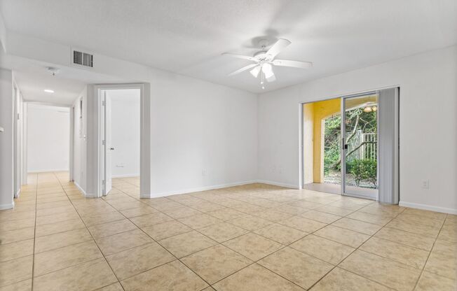 2 beds, 1 bath, 1,015 sqft, $2,050, Unit 01 - 102