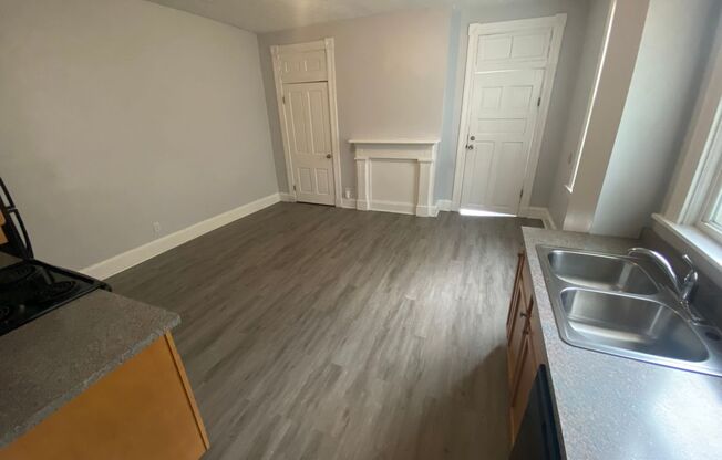 PRE LEASE FOR AUGUST 2025 Newly Renovated 5 bdrm/2 bath Mins. from UC Campus for Only $3750/mo ($750/person)!