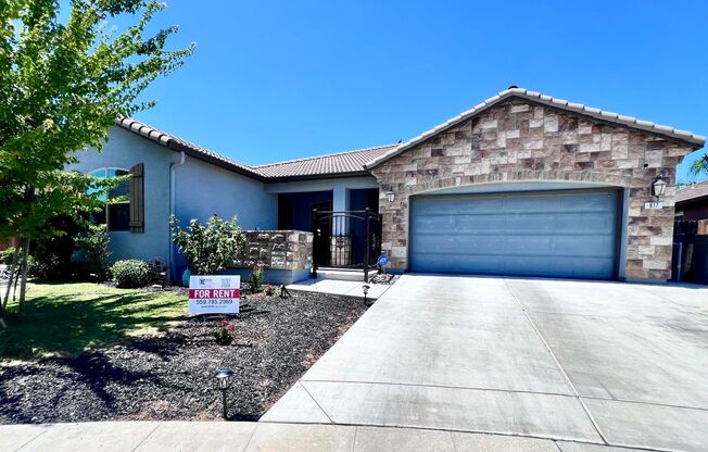 $2,495 Fowler & Butler, 4 Bedroom Home - Burgan Ave, Fresno - Solar Panels / Energy Efficient