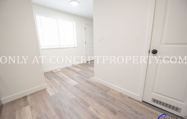 2 beds, 1 bath, 900 sqft, $1,619, Unit 27