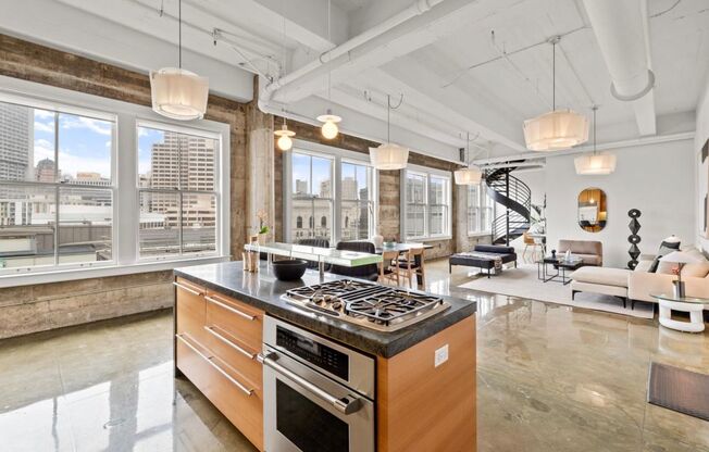 1BR/1BA PENTHOUSE! Enormous Private Roof Deck! Laundry! Parking Available! PROGRESSIVE