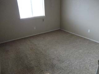 2 beds, 1 bath, 818 sqft, $850, Unit B