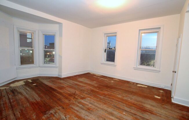 2621 West Girard