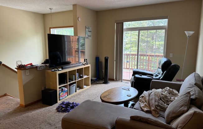Great Location *2Bed*1.5Bath Townhouse - Oakdale-Available August 1