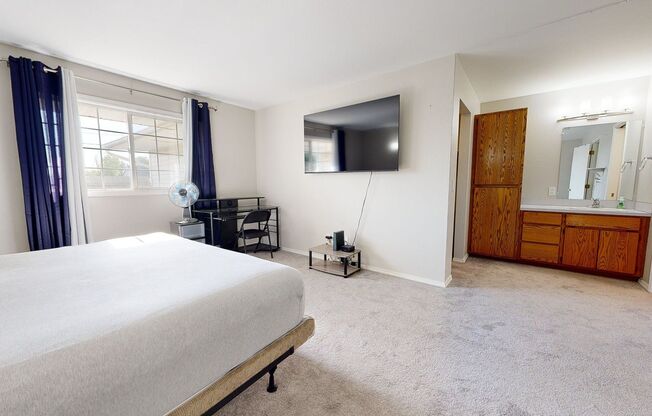 Large furnished 4 bedroom 3 bath home - pet-friendly!