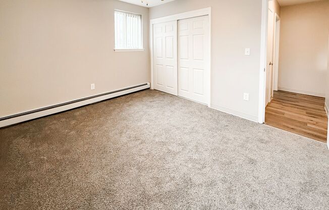 2 beds, 1 bath, 900 sqft, $1,299, Unit 171-01R