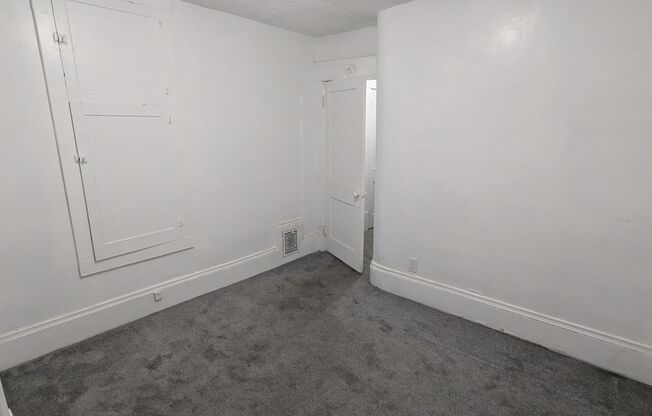 1 bed, 1 bath, $750, Unit 3