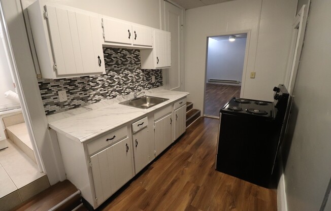 1 bed, 1 bath, $1,289, Unit B4