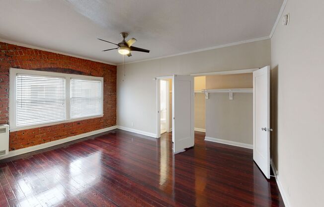Arwyn Manor Apartments...New York Style..Newly Remodeled Apartments...Hardwood Floors! CALL NOW!