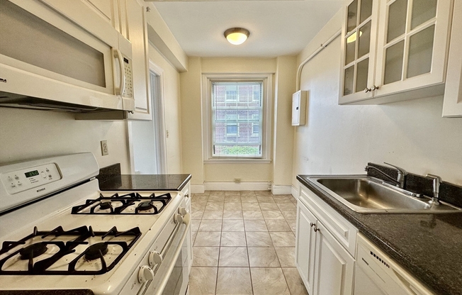 1401 Beacon St.