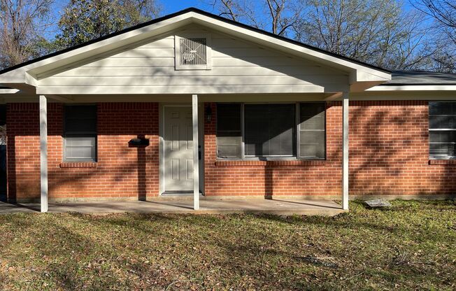 SOUTHERN HILLS 3/1 CUTE BRICK HOME