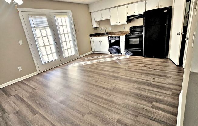 2 beds, 1.5 baths, 1,044 sqft, $900, Unit 9C