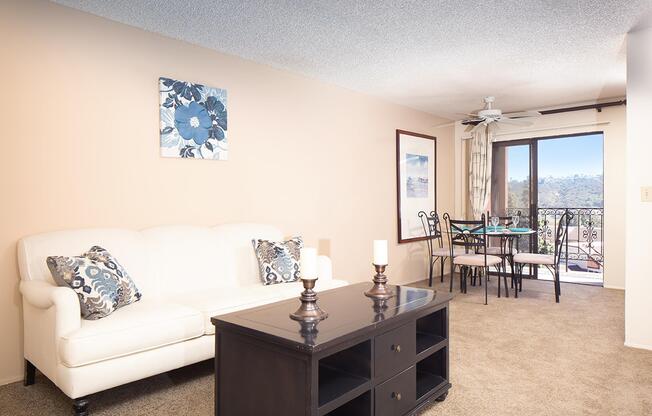 1 bed, 1 bath, 701 sqft, $2,195