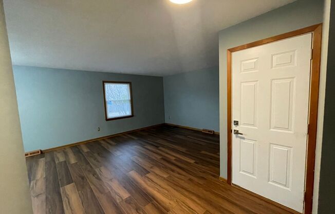1305 E Scovill