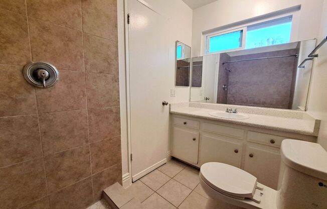 3 beds, 2 baths, 1,314 sqft, $3,295, Unit 312