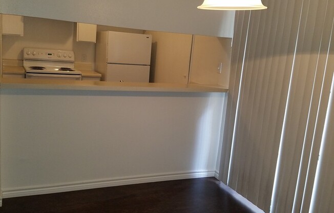 1 bed, 1 bath, 714 sqft, $840, Unit *604