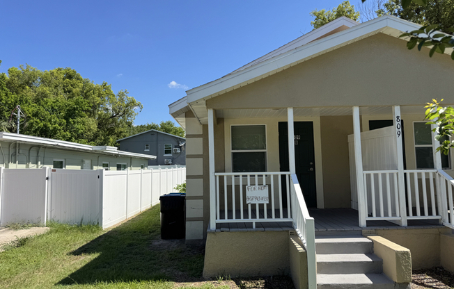 809 BENTLEY ST