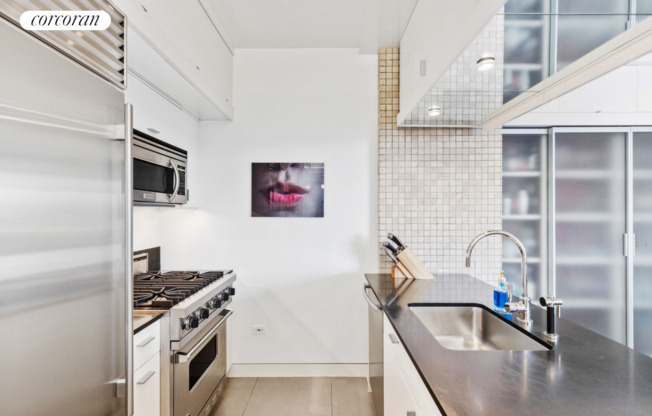 2 beds, 2 baths, 1,300 sqft, $9,750, Unit PH3