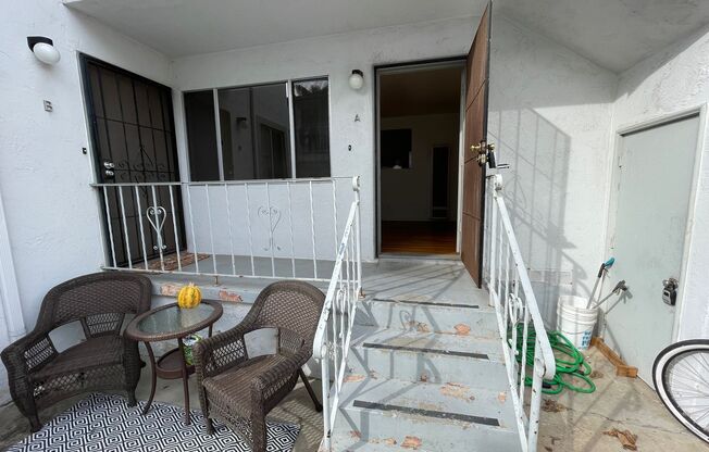 2 beds, 1 bath, $3,095, Unit 962A