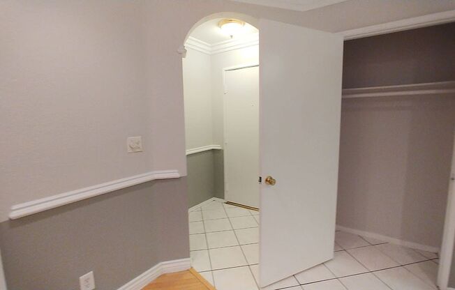 2 beds, 2 baths, 910 sqft, $2,795, Unit 304