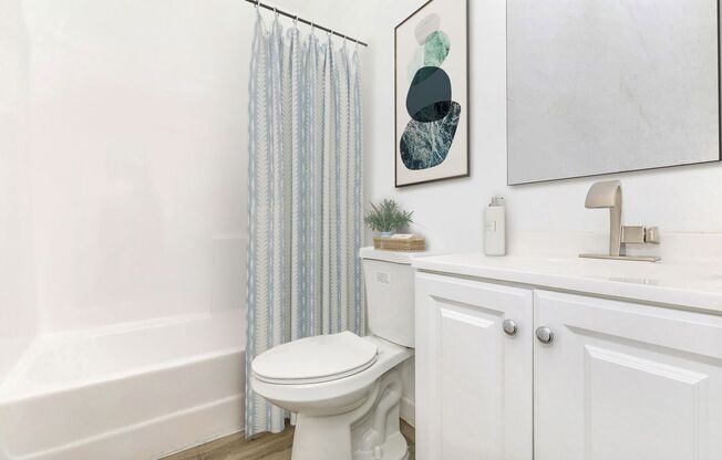 2 beds, 1 bath, 876 sqft, $1,345, Unit 210