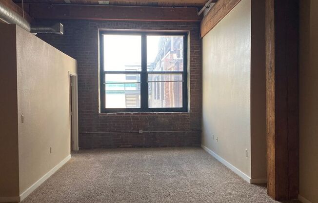 1 bed, 1 bath, 780 sqft, $1,405, Unit 402