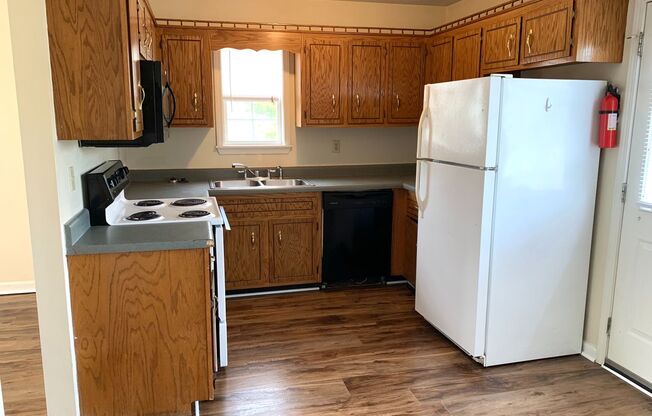 953 Van Buren Ave