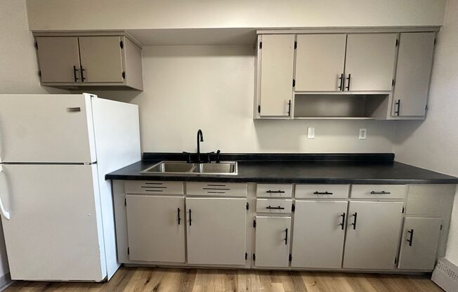 1 bed, 1 bath, 600 sqft, $1,040, Unit 308-1