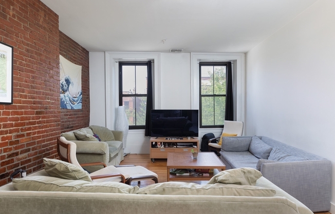 1662 Washington St Unit 3
