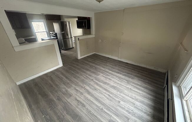 W Mitchell St 341