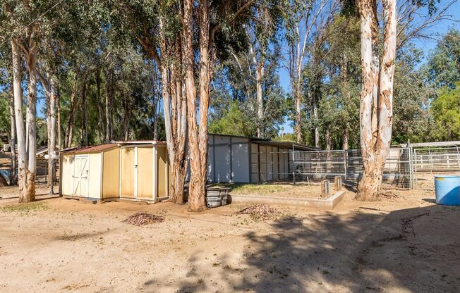 One bedroom Guest House on Horse Property