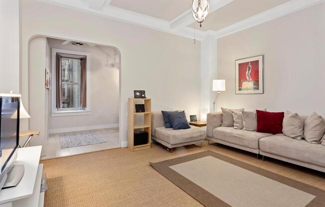 25 W 64 ST