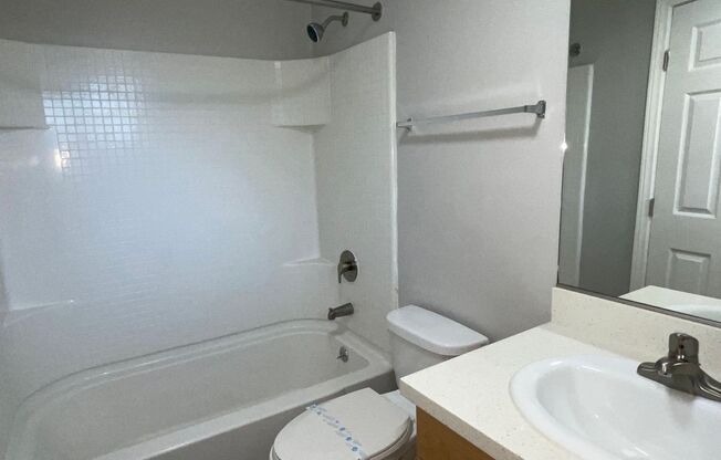 1 bed, 1 bath, 633 sqft, $2,185, Unit 811D5