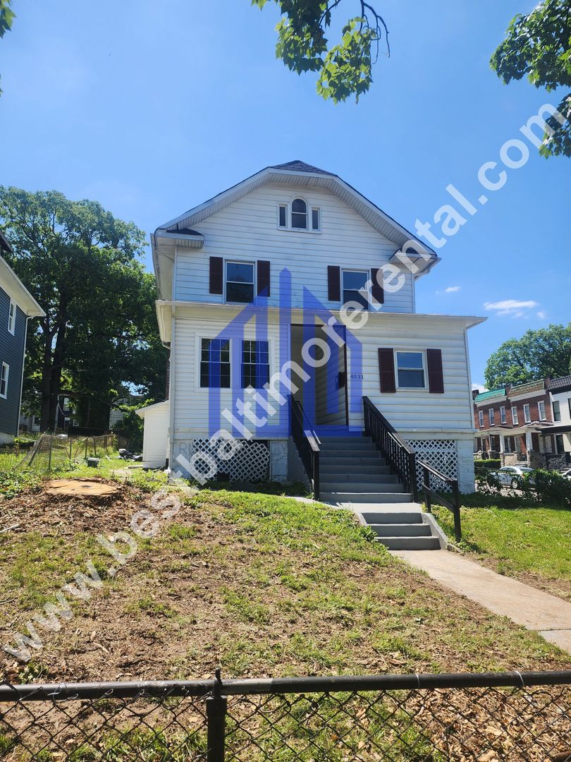 Spacious 8 Bedroom Single Family House in West Baltimore