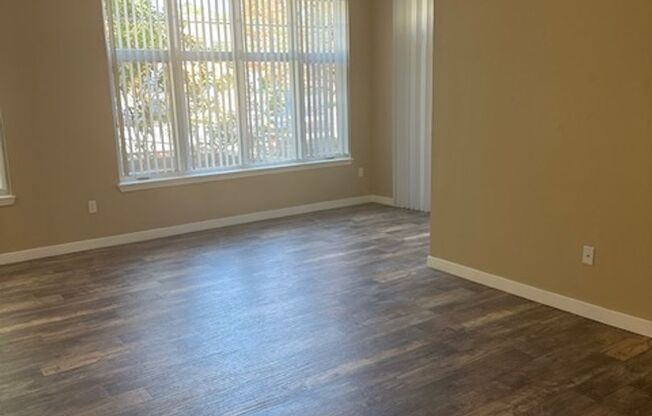 2 beds, 1 bath, 1,000 sqft, $1,950, Unit 218